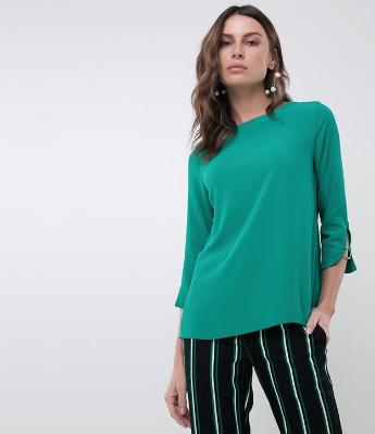 Blusa com Manga 3/4 e Argola no Punho 